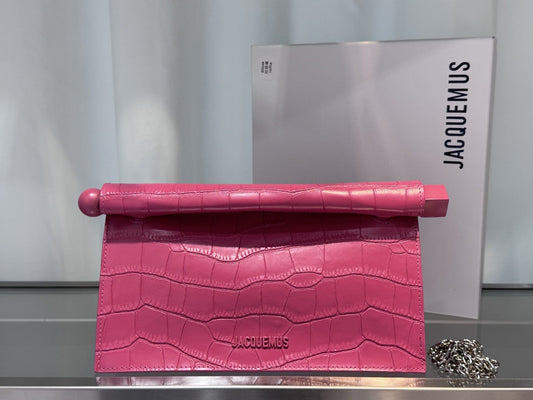BagValor® Sculpted Take-Out Clutch