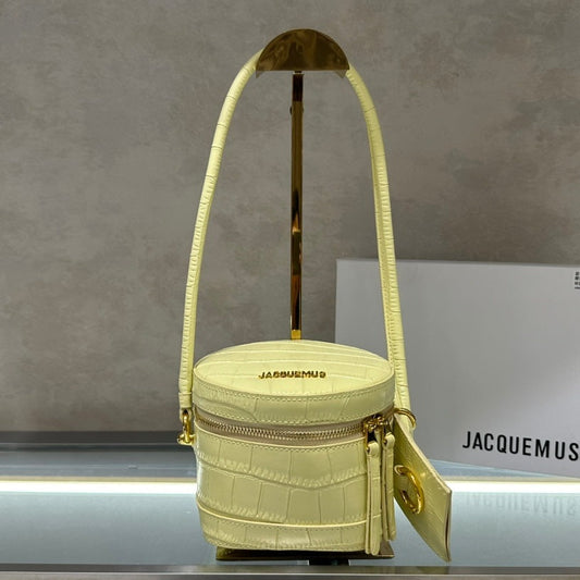 BagValor® Luna Half-Moon Handle Tote